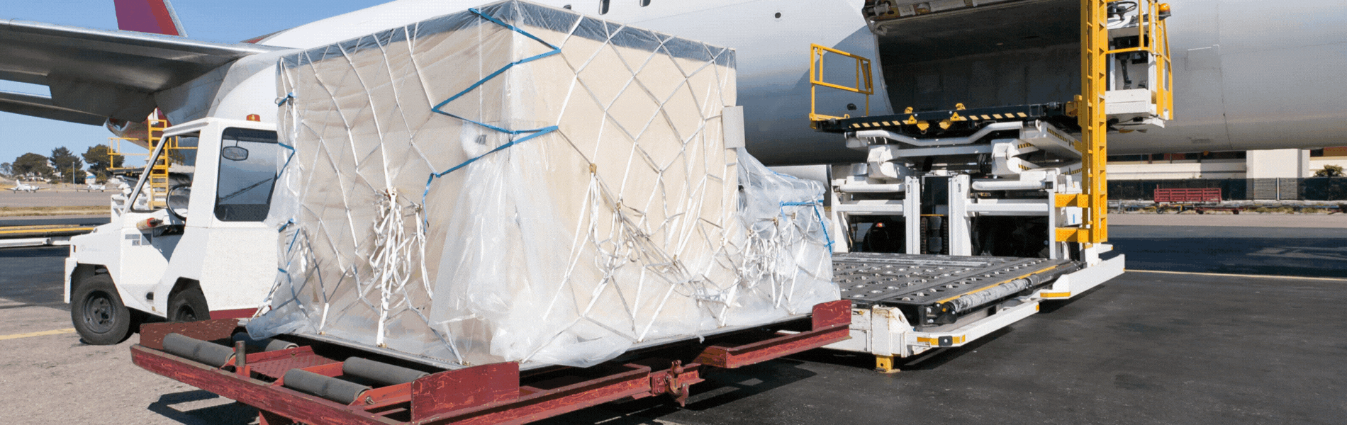 Slider 3 - Air Cargo - CargoMaster